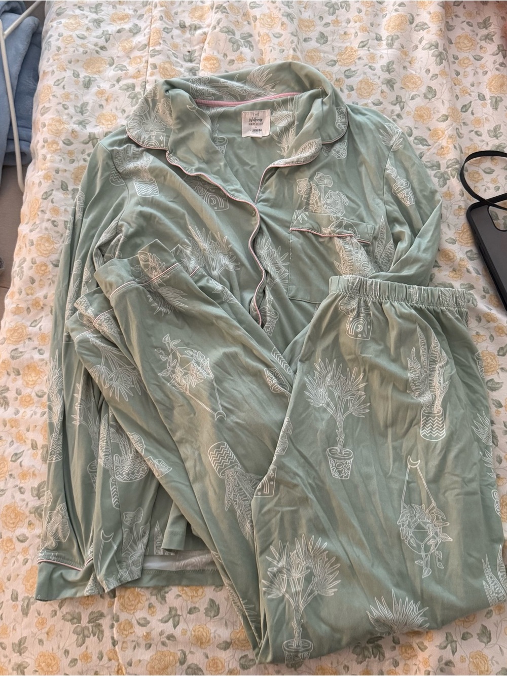 Women’s Sage Green Printed Pajama Set - Lightweight Long Sleeve Sleepwear